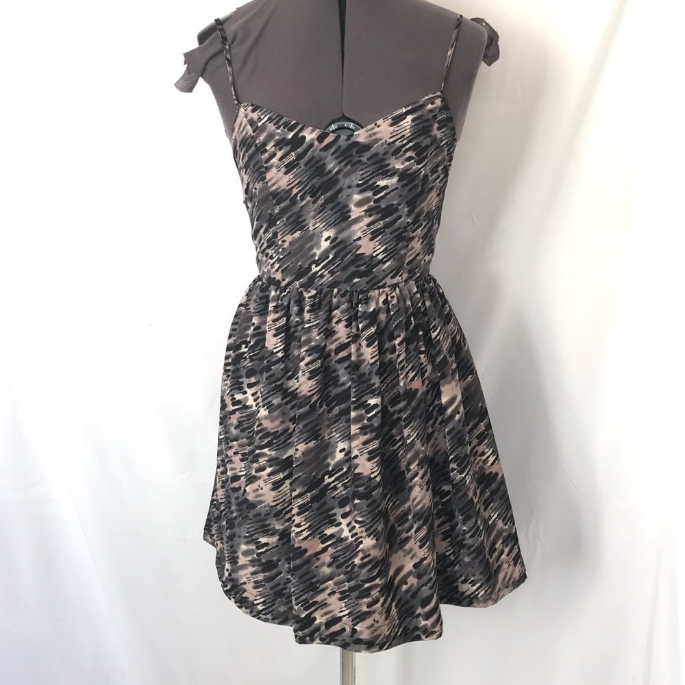 Metropark Sixty Printed Dress with Bandage Back, Size XS 🔴CLEARANCE🔴